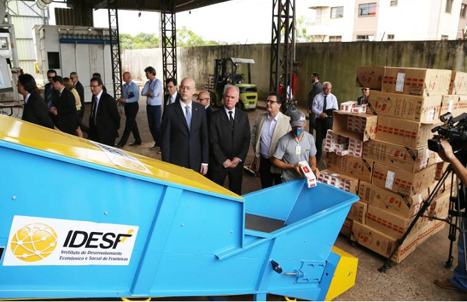 Receita Federal em Foz inicia destruição de 150 toneladas de produtos contrabandeados