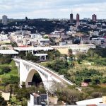 Movimento de turistas na fronteira com o Paraguai cresceu 15% no primeiro semestre