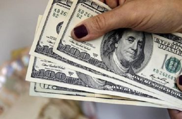 2018 inicia com dólar em queda no Paraguai