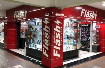 Flash Importados inaugura loja de cosméticos e maquiagem