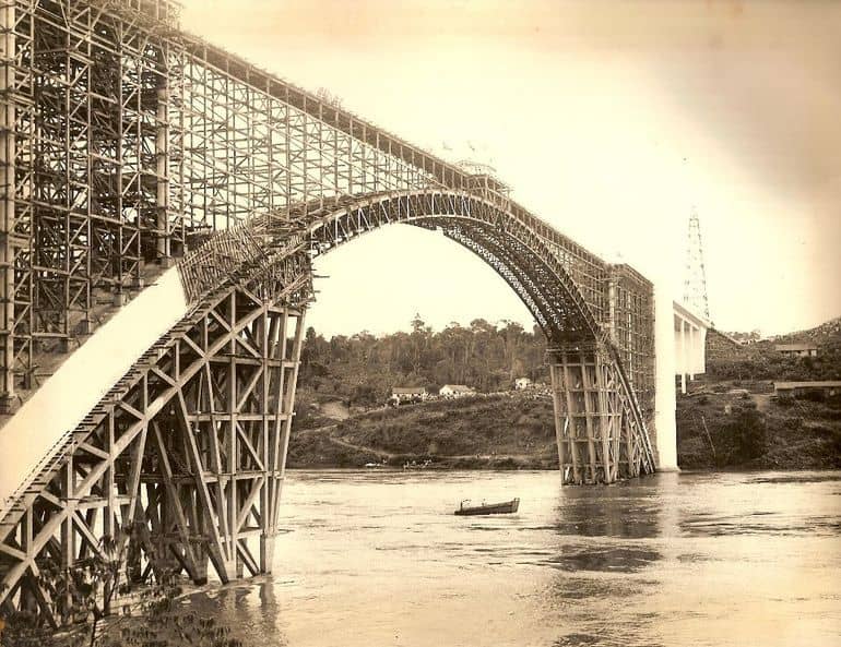 Obras-Ponte-da-Amizade-min